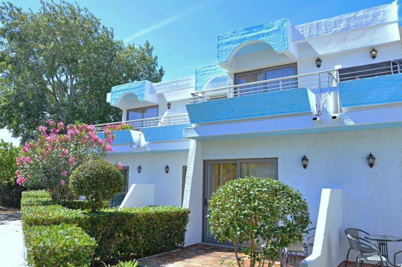 Bungalók a kertben