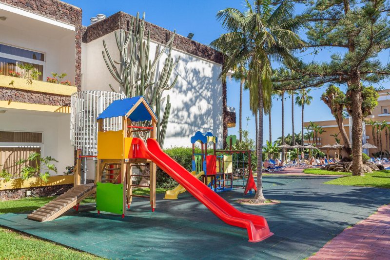 Tenerife Puerto de la Cruz utazás Blue Sea Puerto Resort