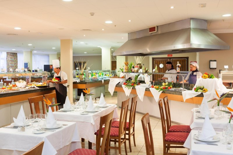 Tenerife Puerto de la Cruz utazás Blue Sea Puerto Resort