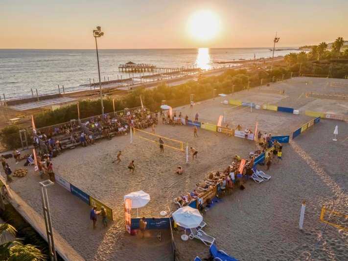 Side utazás Blue Waters Club