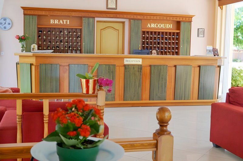 Peloponnészoszi-félsziget utazás Brati Arcoudi