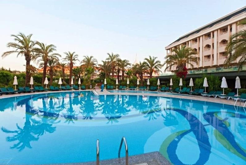Calimera Hane Garden Side
