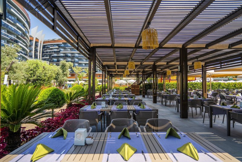 Kirman Calyptus Resort & Spa Side