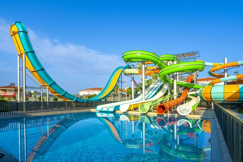 Kirman Calyptus Resort & Spa Side