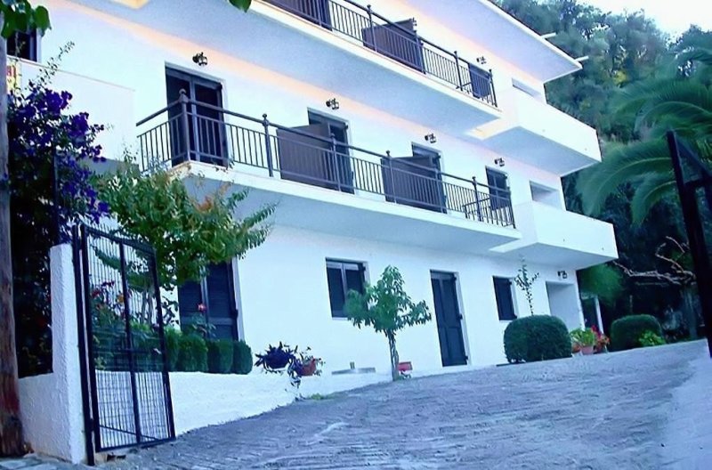 Lefkada-sziget utazás Captain s Studios