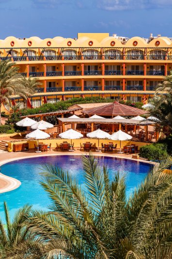 Marsa Matruh utazás Carols Beau Rivage