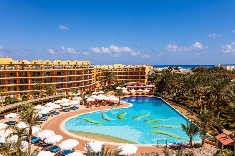 Marsa Matruh utazás Carols Beau Rivage