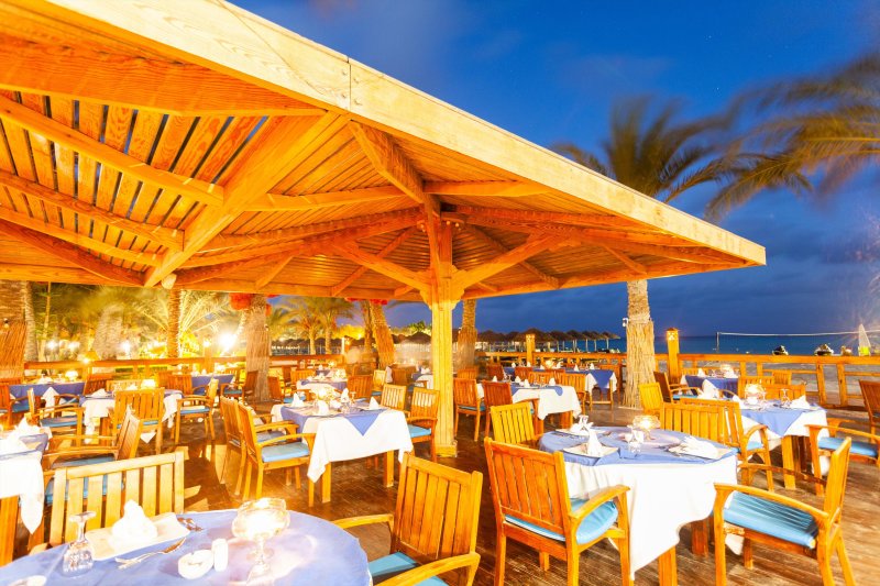 Marsa Matruh utazás Carols Beau Rivage