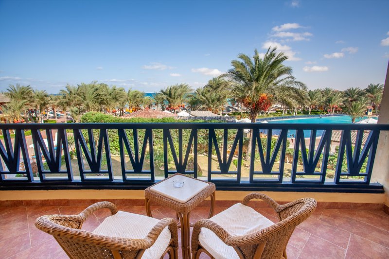 Marsa Matruh utazás Carols Beau Rivage