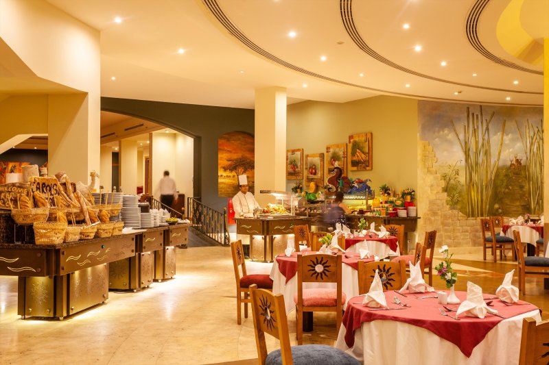 Marsa Matruh utazás Carols Beau Rivage