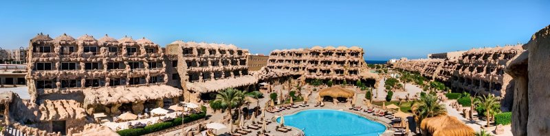 Hurghada utazás Caves Beach Resort
