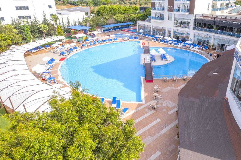 Cenger Beach Resort & Spa Side