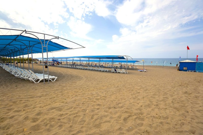 Cenger Beach Resort & Spa Side