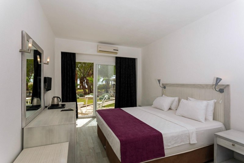 Bodrum utazás Charm Beach Hotel 