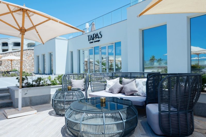 Marsa Matruh utazás Cleopatra Luxury Resort