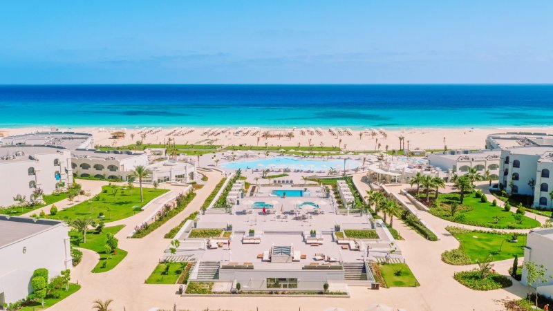 Marsa Matruh utazás Cleopatra Luxury Resort