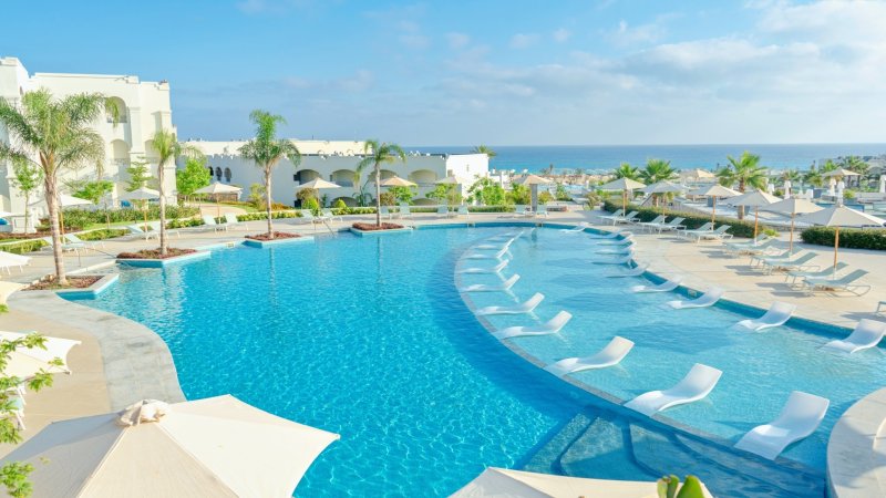 Marsa Matruh utazás Cleopatra Luxury Resort