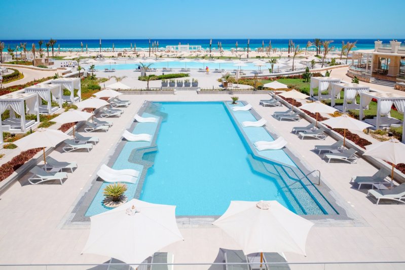 Marsa Matruh utazás Cleopatra Luxury Resort