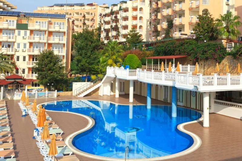 Alanya utazás Club Paradiso