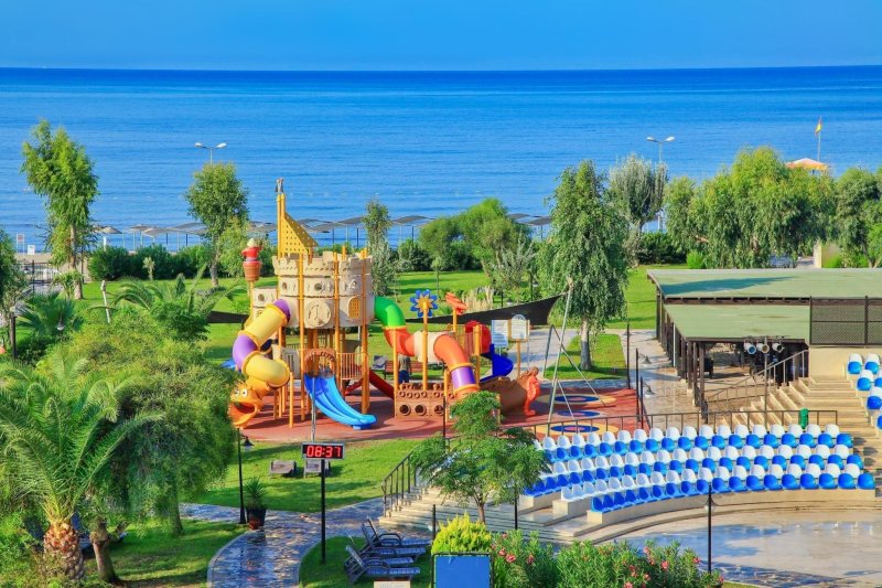 Kusadasi utazás Club Yali Resort