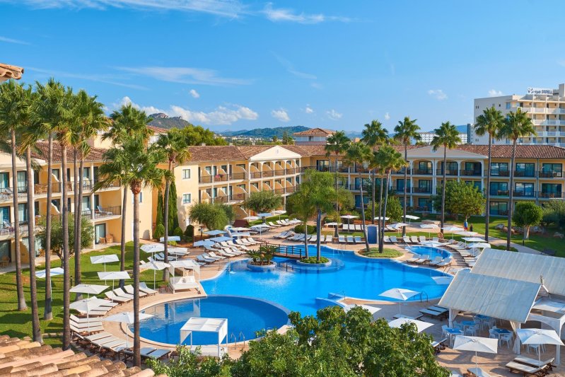 Mallorca Sa Coma utazás Cm Mallorca Palace 