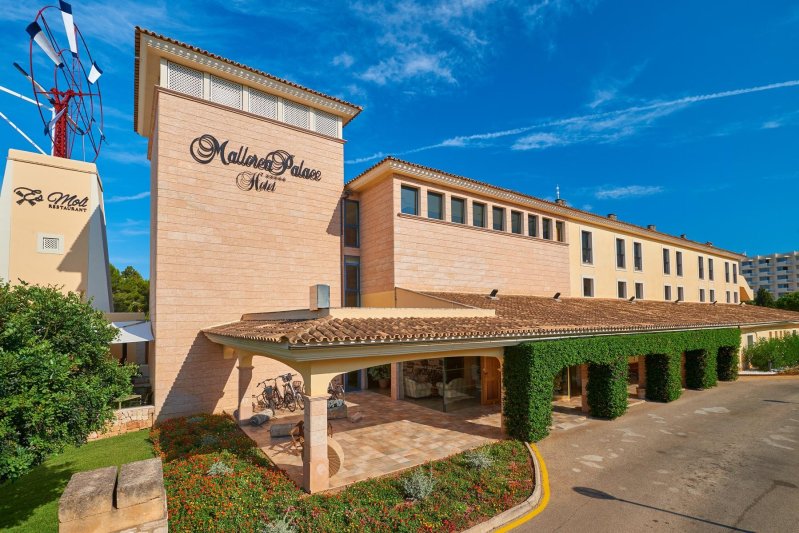 Mallorca Sa Coma utazás Cm Mallorca Palace 