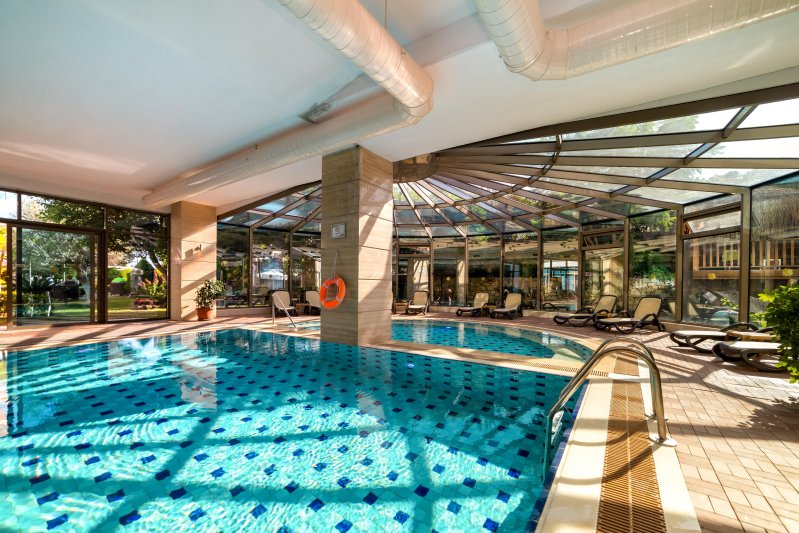 Side utazás Commodore Elite