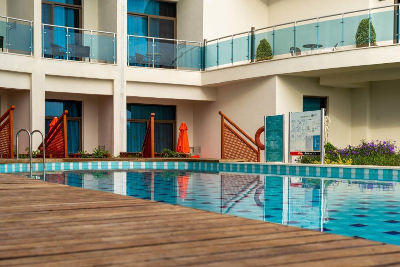 Side utazás Commodore Elite