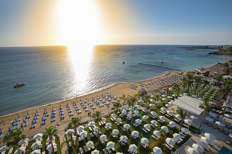 Constantinos The Great Beach Dél-Ciprus