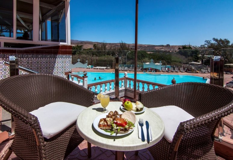 Gran Canaria utazás Corona Roja