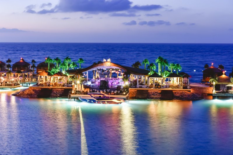 Észak-Ciprus utazás Cratos Premium Hotel