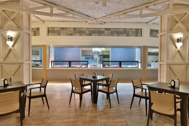 Side utazás Crystal Admiral Resort