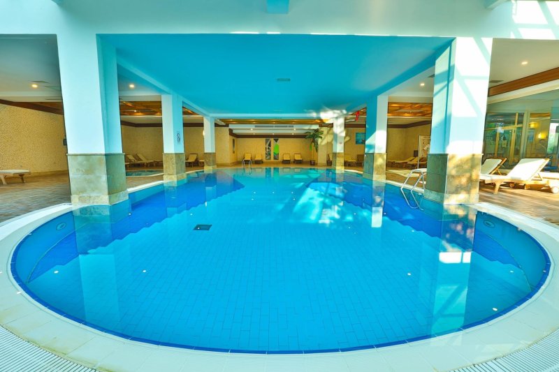 Kemer utazás Crystal Aura Beach Resort 