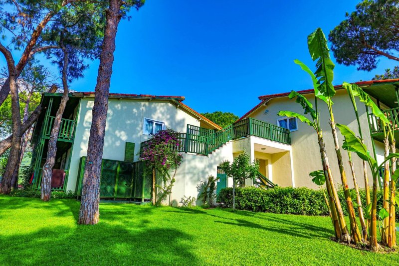 Kemer utazás Crystal Flora Beach Resort