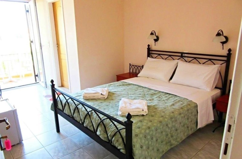 Lefkada-sziget utazás Delfini Penzion