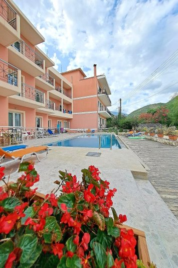 Lefkada-sziget utazás Delfini Penzion