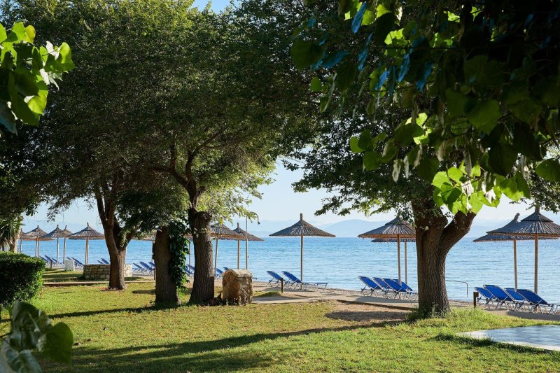 Korfu utazás Delfinia