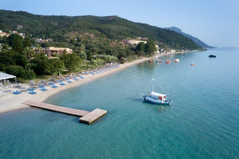 Korfu utazás Delfinia