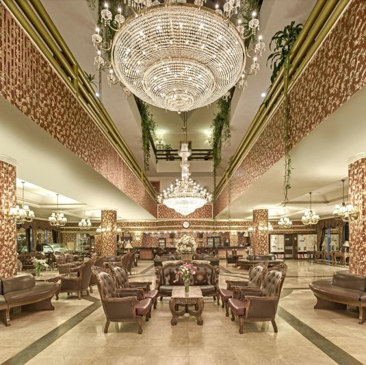 Antalya utazás Delphin Botanik Lares