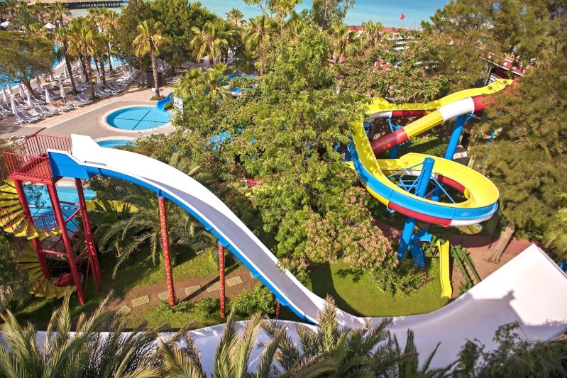 Antalya utazás Delphin Botanik Lares