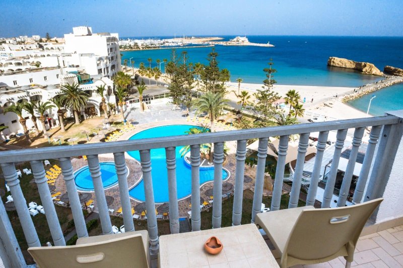 Monastir utazás Delphin Habib