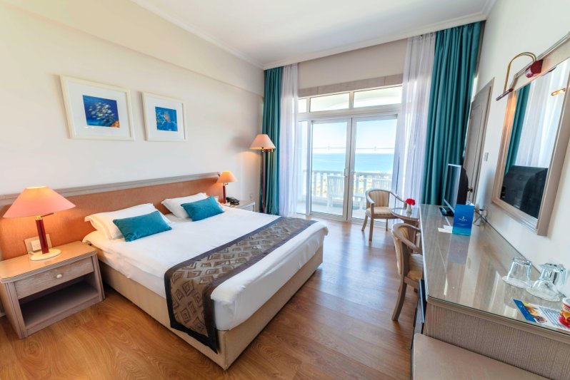 Észak-Ciprus utazás Denizkizi Royal