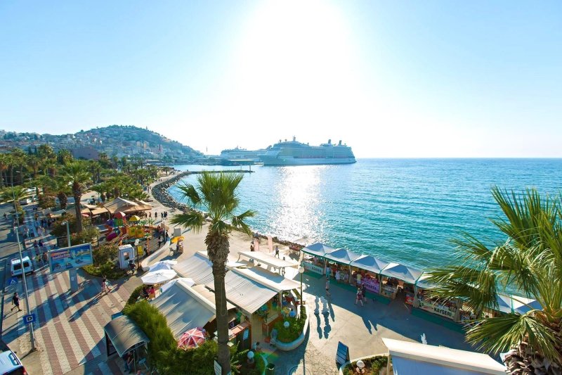 Kusadasi utazás Derici Hotel