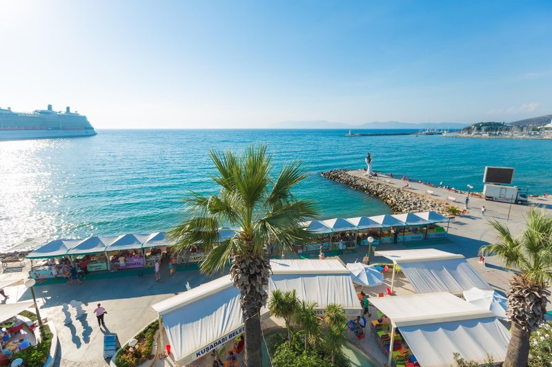 Kusadasi utazás Derici Hotel