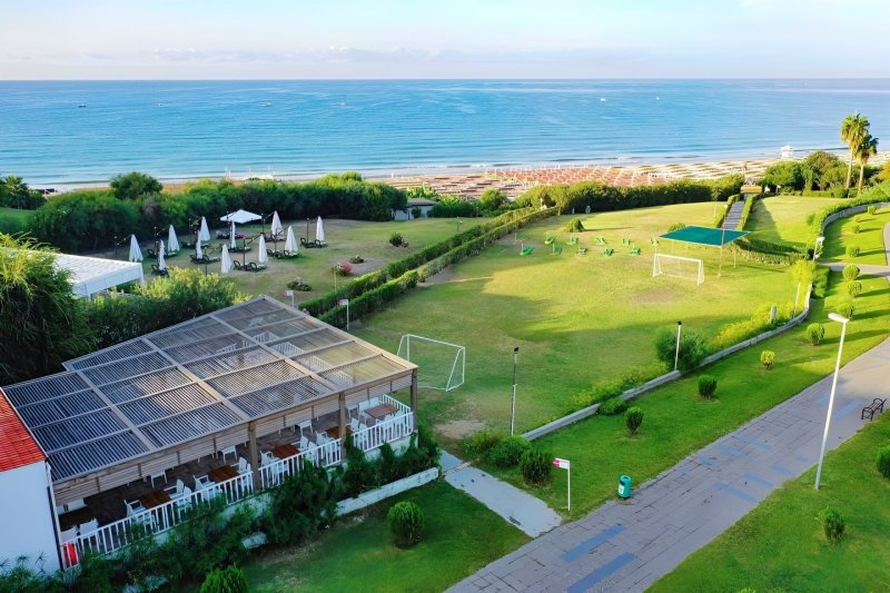 Diamond Elite Hotel And Spa Side