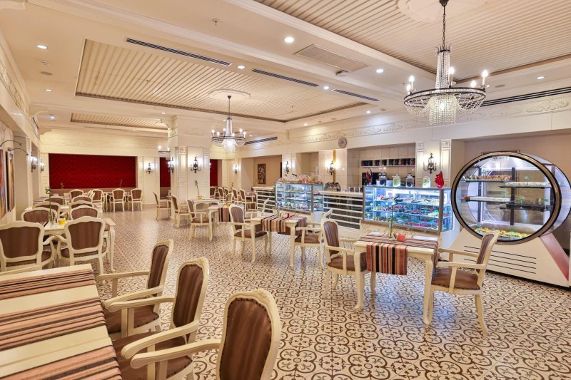 Crystal Palace Resort & Spa Side