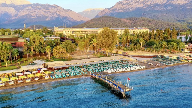 Crystal Palace Resort & Spa Side