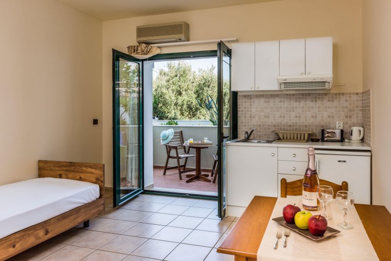 Kréta Agia Marina utazás Dias Hotel & Apartments