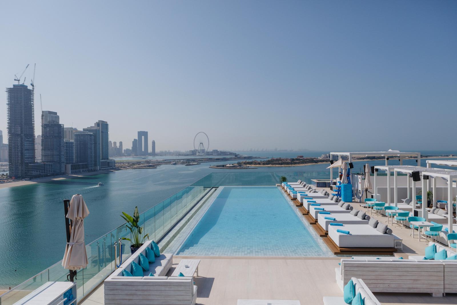 Radisson Beach Resort Palm Jumeirah Dubai