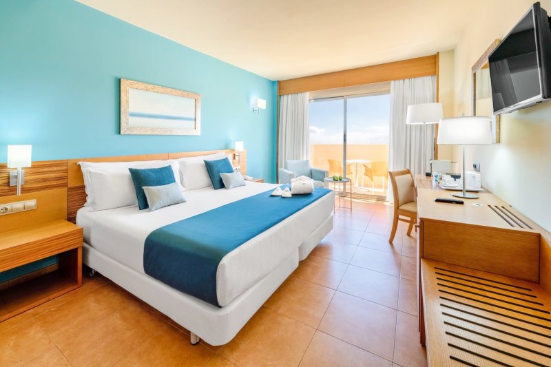 Kétágyas szoba erkéllyel